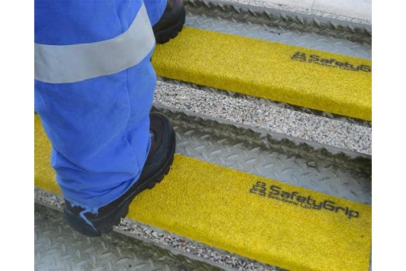 safetygrip_solutions_anti_slip_stair_tread_cover_3